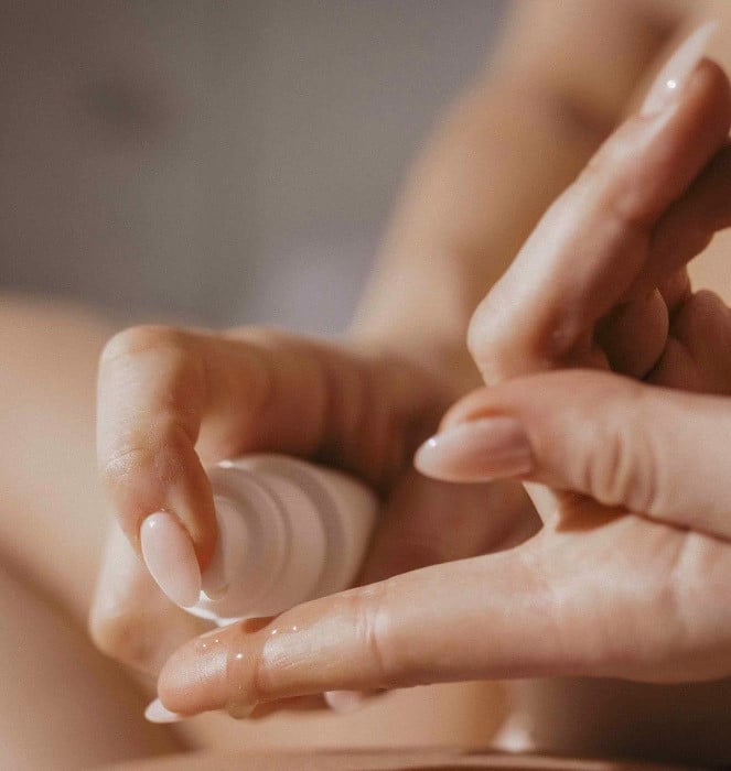 Возбуждающее масло с CBD для клитора и интимного массажа Slow Sex Arousal Sex Oil от Bijoux Indiscrets - Изображение 3