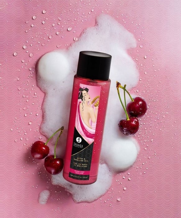 Гель для душа с ароматом вишни Shunga Bath & Shower Gel Frosted Cherry, 370 мл - Изображение 3
