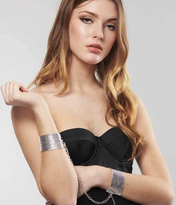 Наручники Bijoux Indiscrets Metallic Mesh Handcuffs (Silver) - Зображення 3